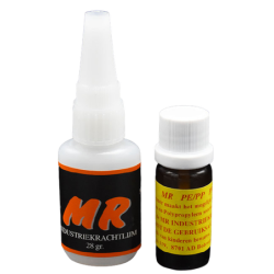 Industrielijm dun 28 gram plus 10 ml  PE/PP Primer, handig om pe, pp, teflon, pom en siliconen te lijmen.